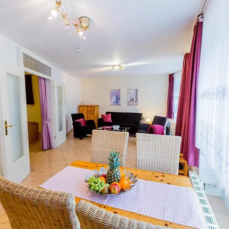 Residenz Meeresbrandung 1 Mit Souterrainterrasse Zum Sueden ,2xtv, Einbaukueche, Geschirrspueler, Schwimmbad, Sauna ,pkw-stellplatz, Wlan ! Appartamento Cuxhaven