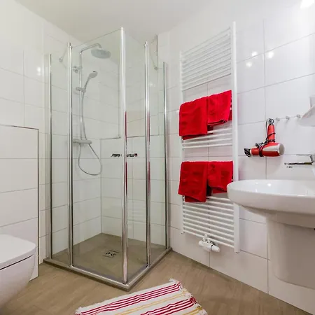 Appartamento Residenz Meeresbrandung 1 Mit Souterrainterrasse Zum Sueden ,2xtv, Einbaukueche, Geschirrspueler, Schwimmbad, Sauna ,pkw-stellplatz, Wlan !